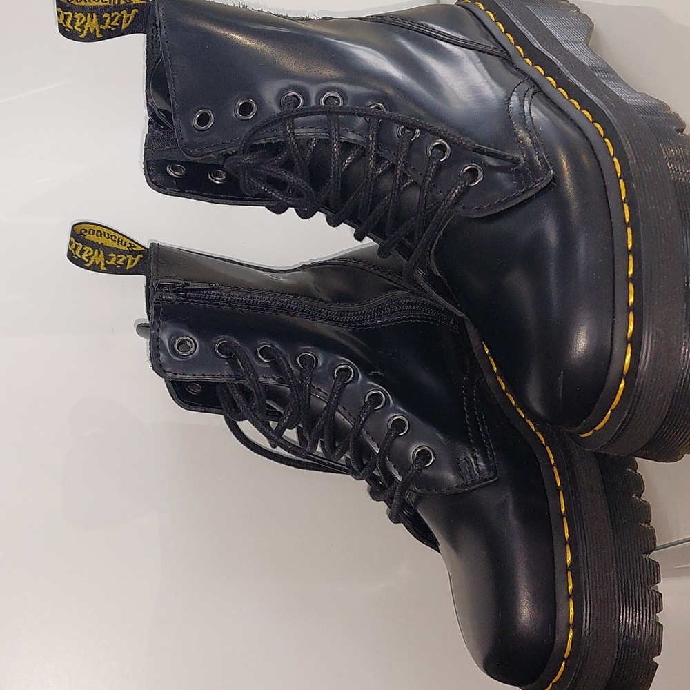 Dr martens platform boots